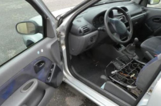 Moteur essuie glace arriere RENAULT CLIO 2