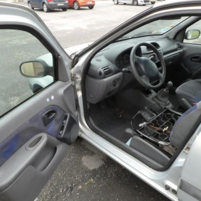 Moteur essuie glace arriere RENAULT CLIO 2 Photo n°7