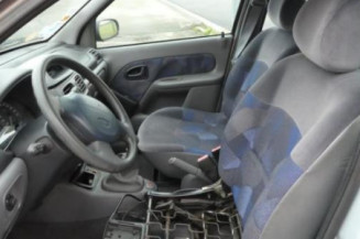 Moteur essuie glace arriere RENAULT CLIO 2
