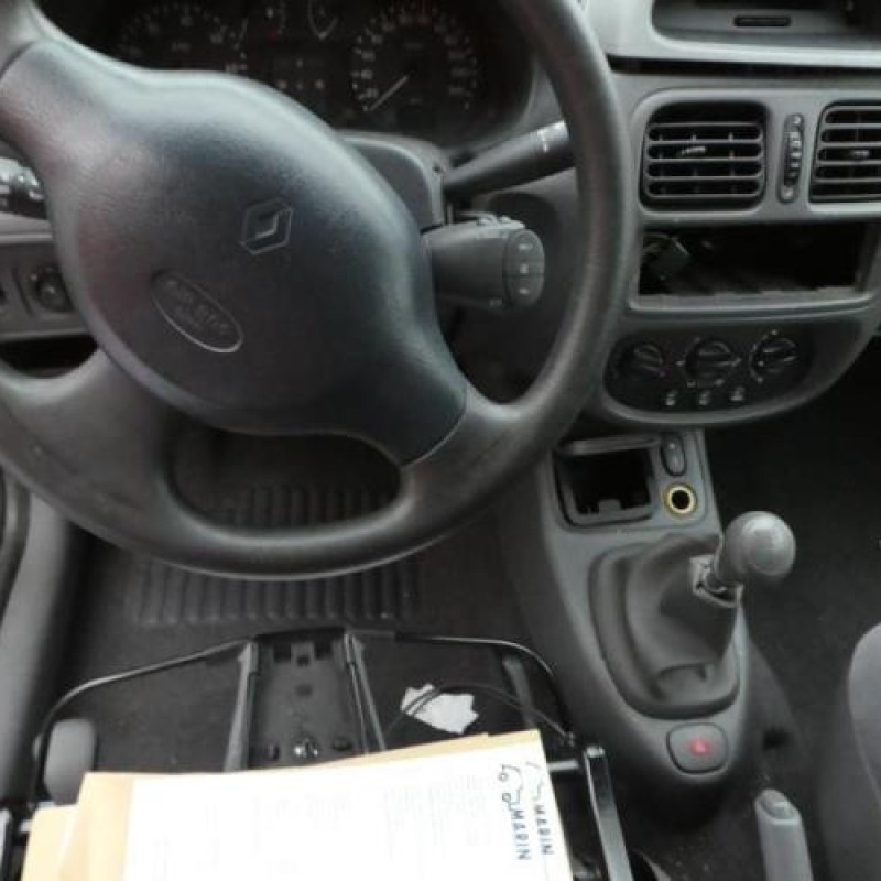 Moteur essuie glace arriere RENAULT CLIO 2 Photo n°13