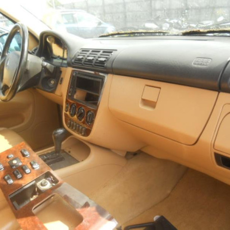 Custode arriere droit MERCEDES CLASSE M 163