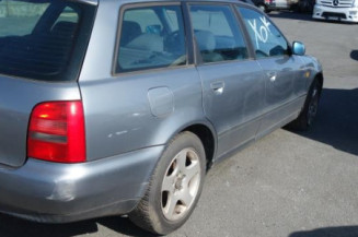 Vitre arriere droit AUDI A4 1