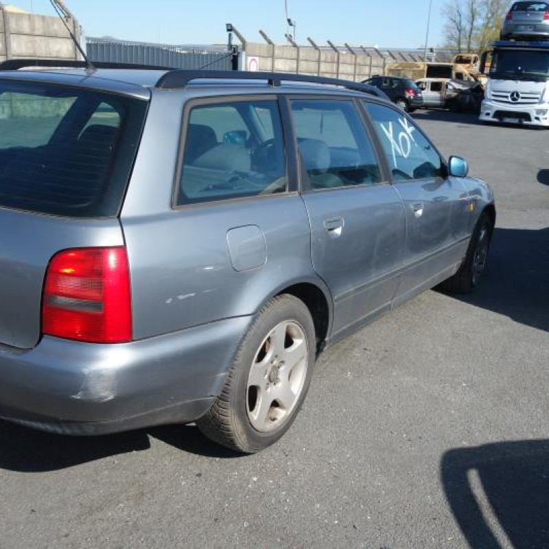 Vitre arriere droit AUDI A4 1 Photo n°4
