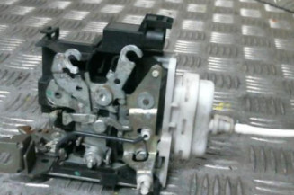 Serrure avant droit AUDI A4 1