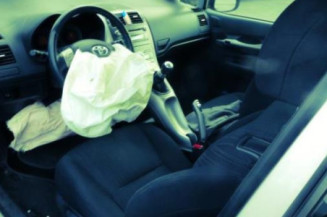 Pivot de moyeu avant gauche TOYOTA AURIS 1