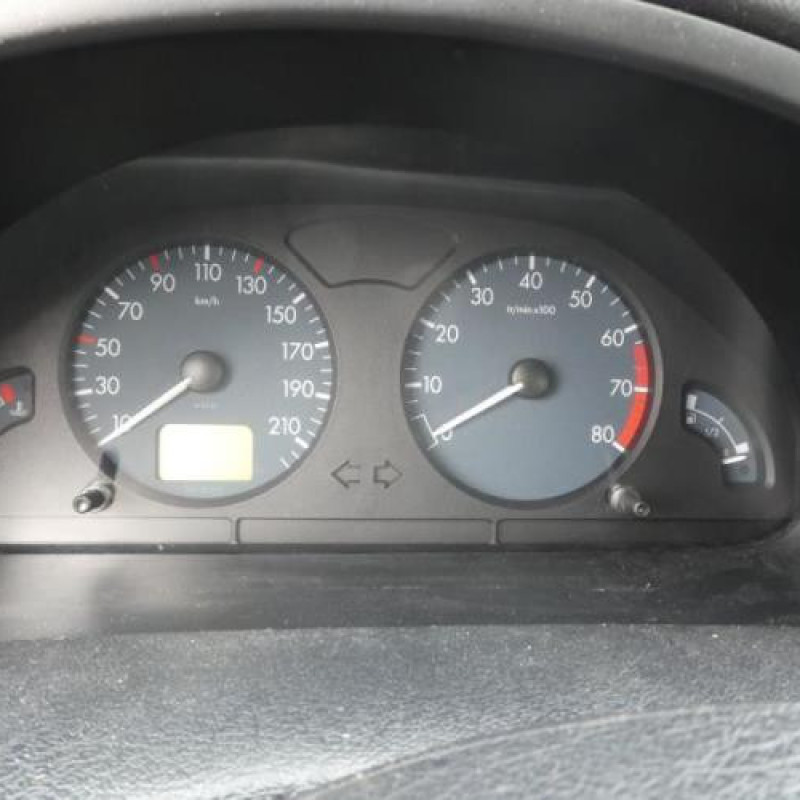 Ceinture arriere droit CITROEN SAXO Photo n°9