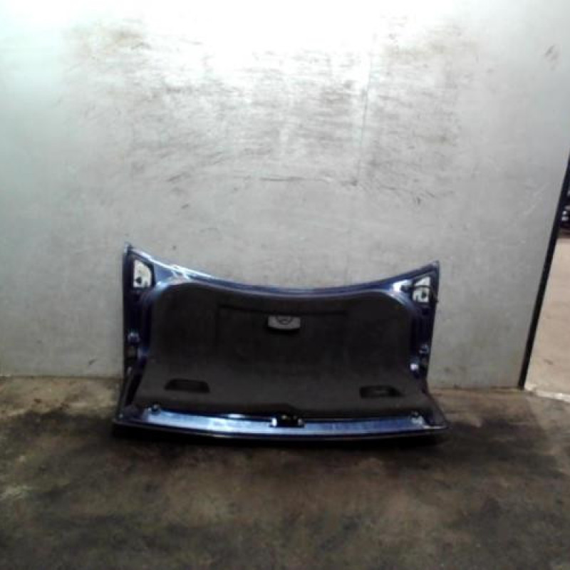 Malle/Hayon arriere VOLKSWAGEN PASSAT 4 Photo n°2