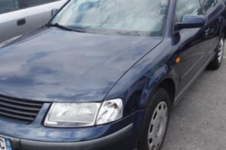 Malle/Hayon arriere VOLKSWAGEN PASSAT 4