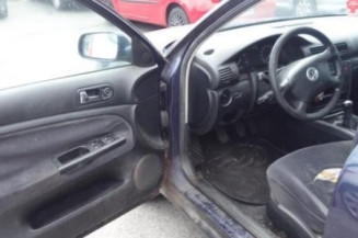 Malle/Hayon arriere VOLKSWAGEN PASSAT 4