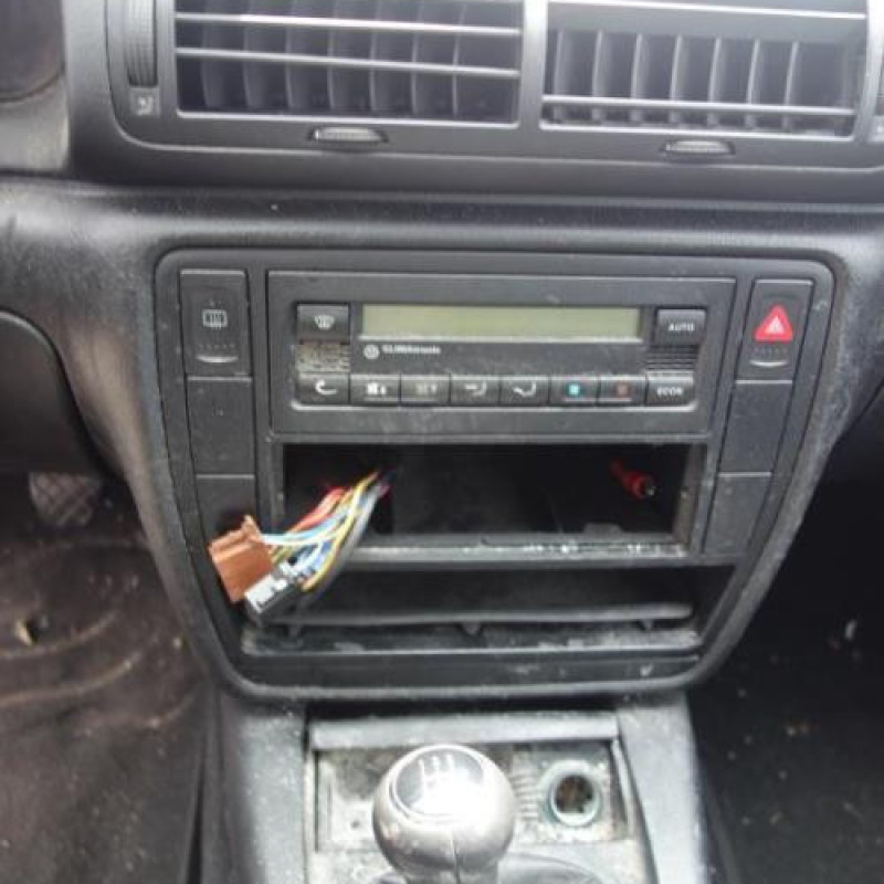 Malle/Hayon arriere VOLKSWAGEN PASSAT 4 Photo n°13