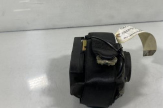 Pretensionneur de ceinture avant gauche VOLKSWAGEN PASSAT 4