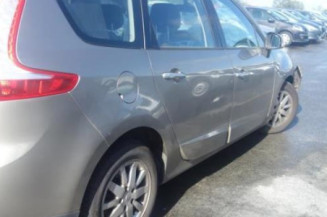 Pretensionneur de ceinture arriere gauche RENAULT GRAND SCENIC 3