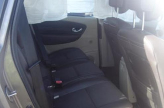 Pretensionneur de ceinture arriere gauche RENAULT GRAND SCENIC 3