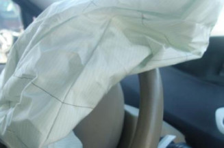 Pretensionneur de ceinture arriere gauche RENAULT GRAND SCENIC 3