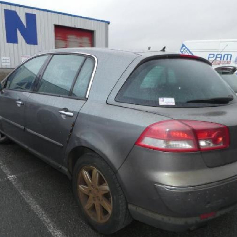 Malle/Hayon arriere RENAULT VEL SATIS Photo n°6