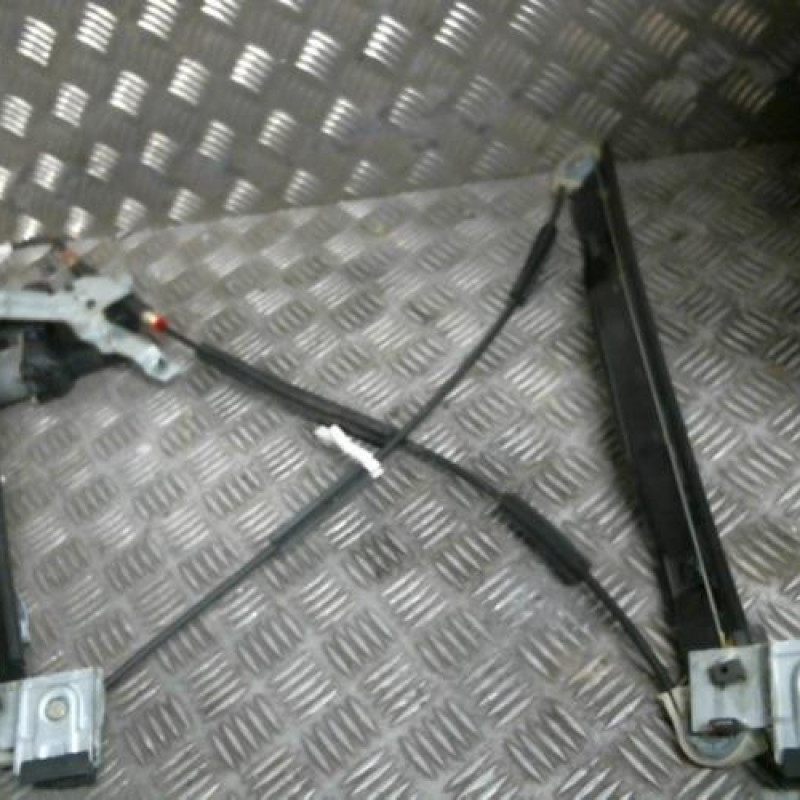 Leve vitre electrique avant droit FORD MONDEO 2 Photo n°1