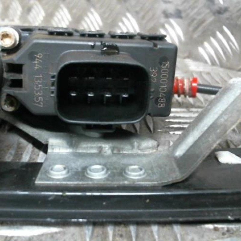 Leve vitre electrique avant droit FORD MONDEO 2 Photo n°2