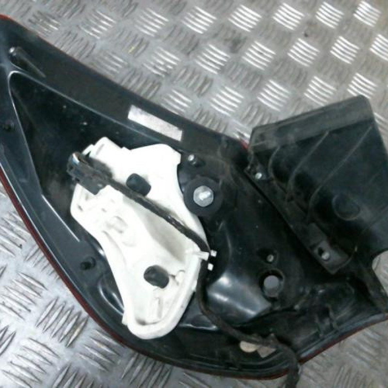 Feu arriere principal droit (feux) OPEL ASTRA J Photo n°2