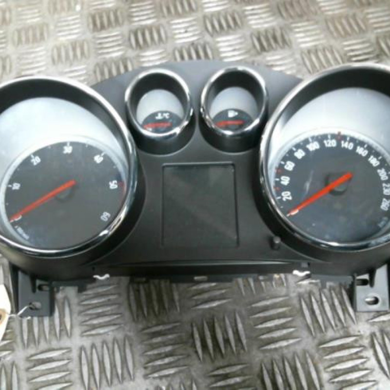 Compteur OPEL ASTRA J Photo n°2