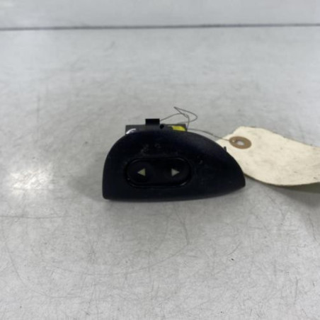 Interrupteur de leve vitre avant droit FIAT SEICENTO Photo n°1