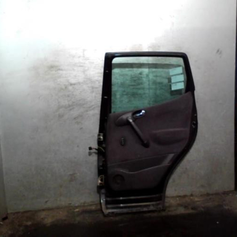 Porte arriere droit MERCEDES CLASSE A 168 Photo n°3