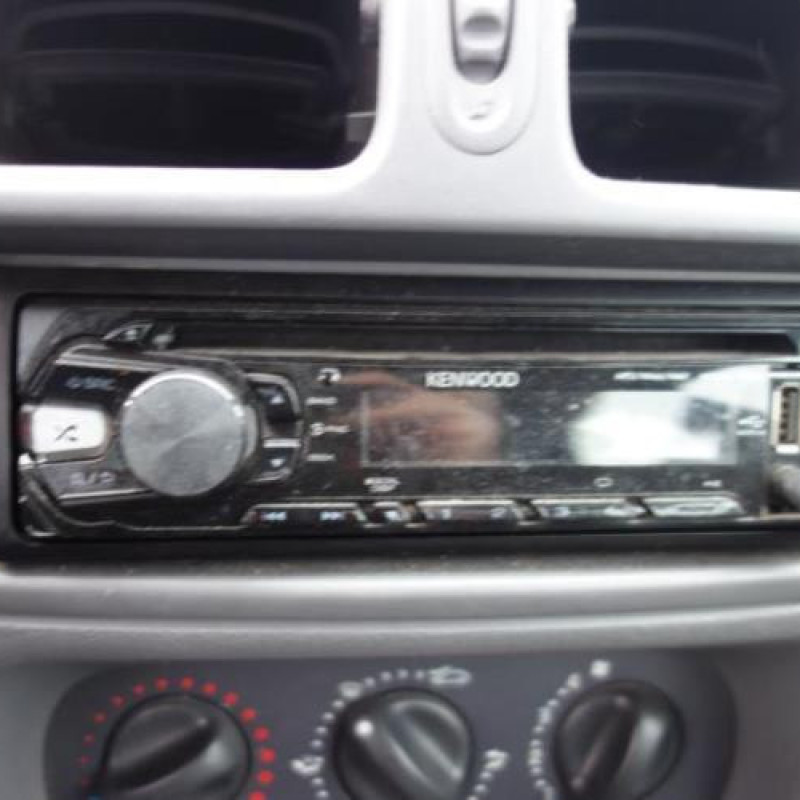 Pretensionneur de ceinture avant gauche RENAULT CLIO 2 Photo n°10