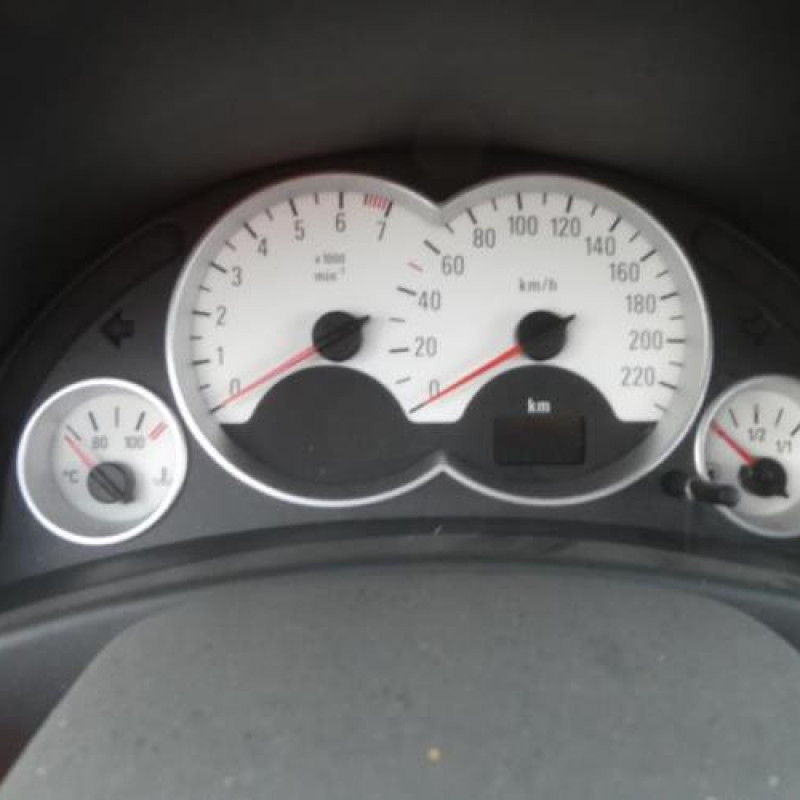 Malle/Hayon arriere OPEL CORSA C Photo n°11