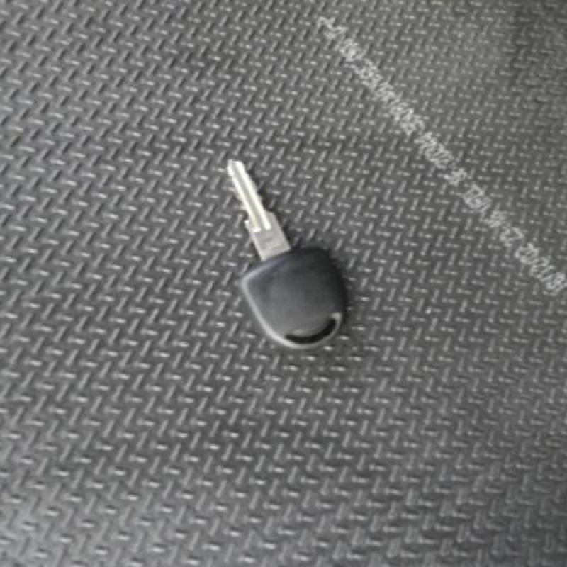 Malle/Hayon arriere OPEL CORSA C Photo n°13