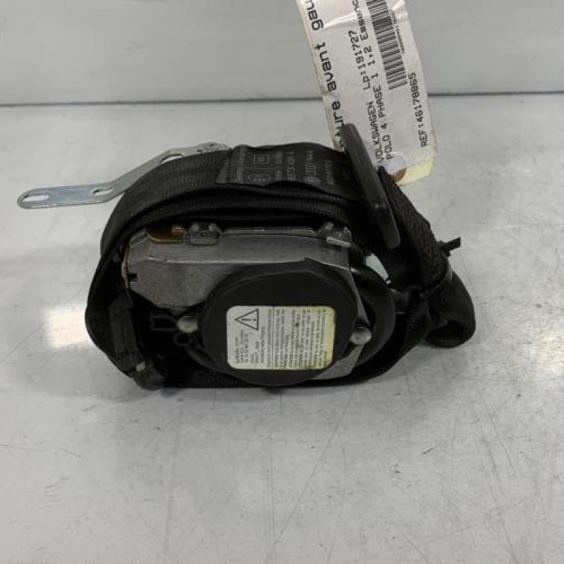 Pretensionneur de ceinture avant gauche VOLKSWAGEN POLO 4 Photo n°1