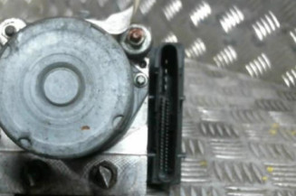 Bloc ABS (freins anti-blocage) TOYOTA COROLLA VERSO 2