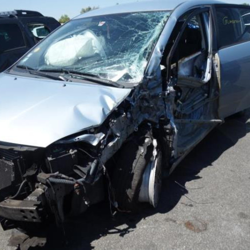 Bloc ABS (freins anti-blocage) TOYOTA COROLLA VERSO 2 Photo n°4