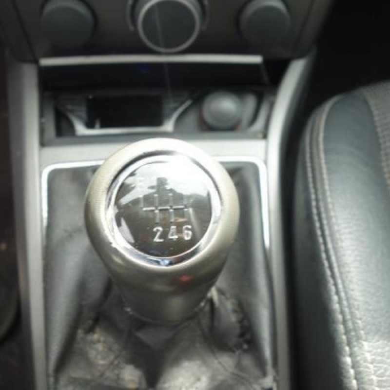 Serrure avant gauche OPEL ASTRA H Photo n°9