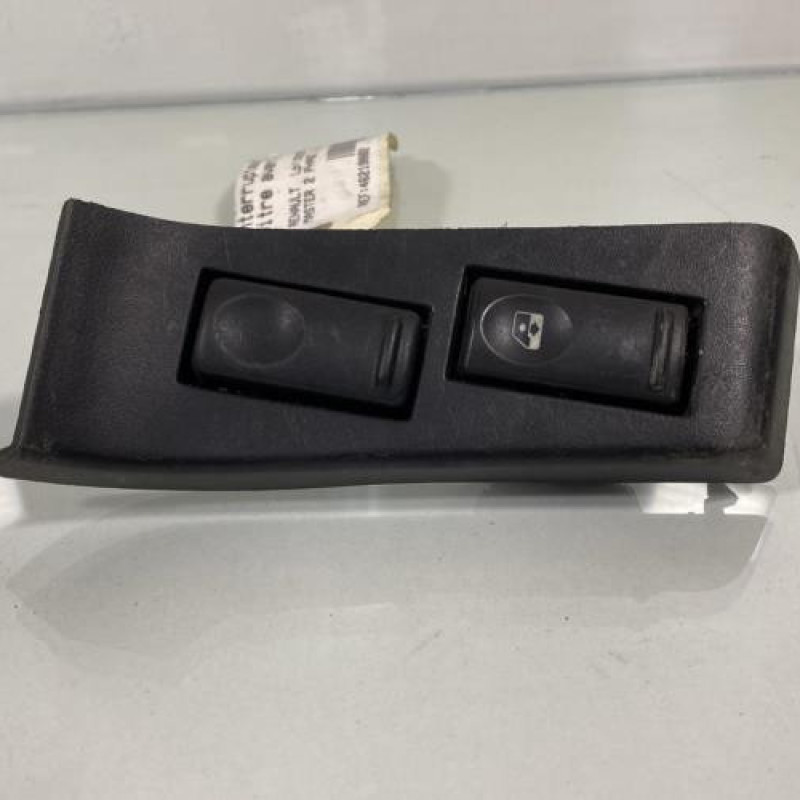 Interrupteur de leve vitre avant droit RENAULT MASTER 2 Photo n°1