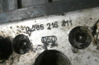 Bloc ABS (freins anti-blocage) VOLKSWAGEN PASSAT 4