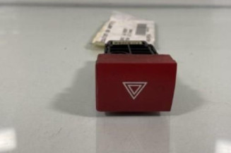 Bouton de warning HYUNDAI ELANTRA 1 Photo n°1