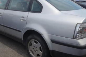 Vase de lave glace VOLKSWAGEN PASSAT 4