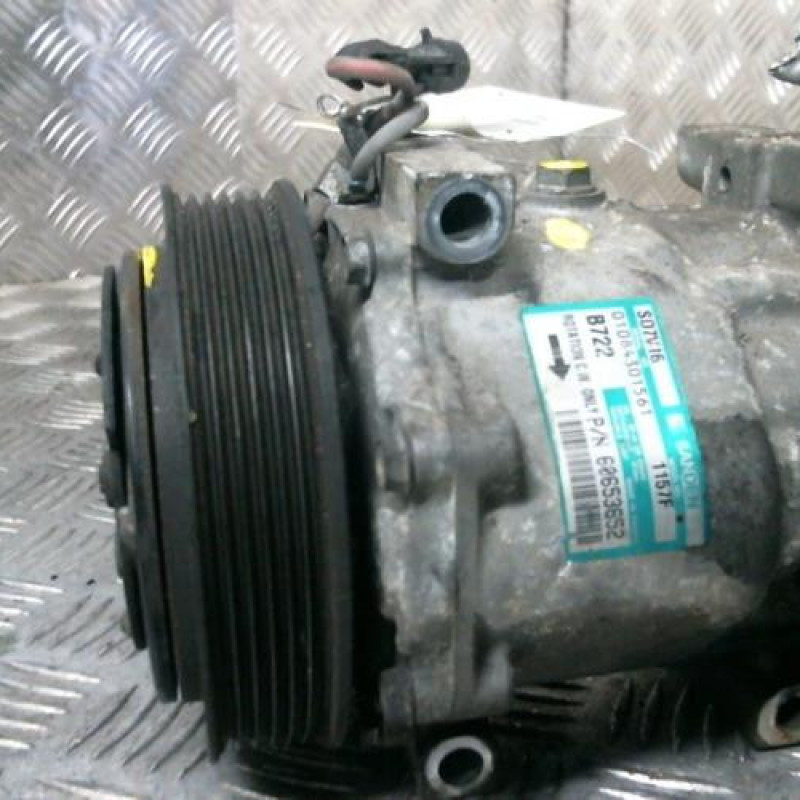Compresseur clim ALFA ROMEO GT Photo n°2