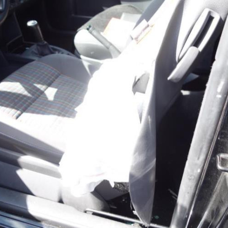 Ceinture arriere droit VOLKSWAGEN POLO 4 Photo n°9