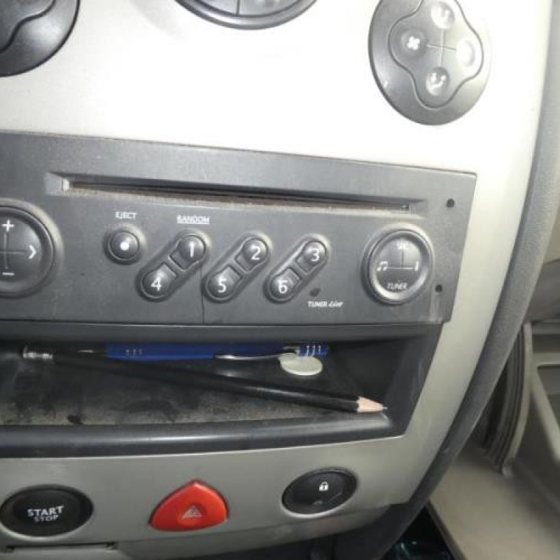 Porte avant gauche RENAULT MEGANE 2 Photo n°9