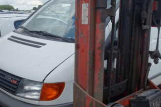Moteur essuie glace avant MERCEDES VITO 638