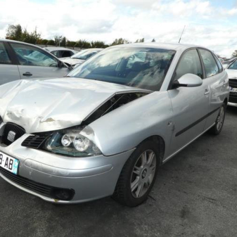 Pretensionneur de ceinture avant gauche SEAT IBIZA 3 Photo n°4