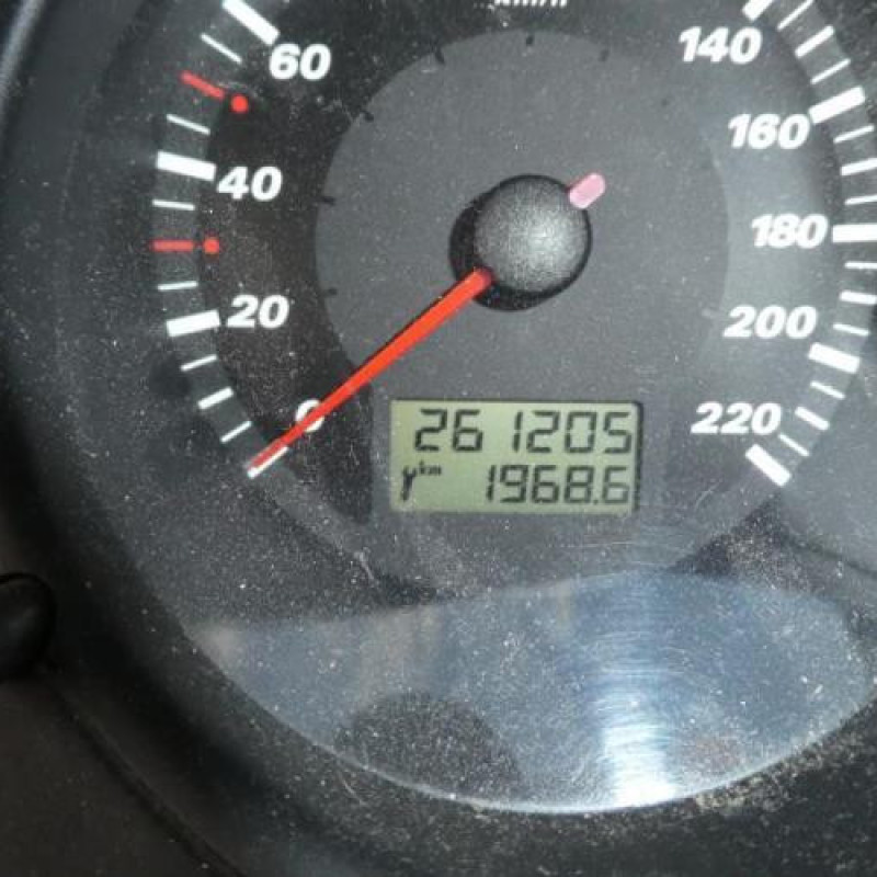 Pretensionneur de ceinture avant gauche SEAT IBIZA 3 Photo n°10