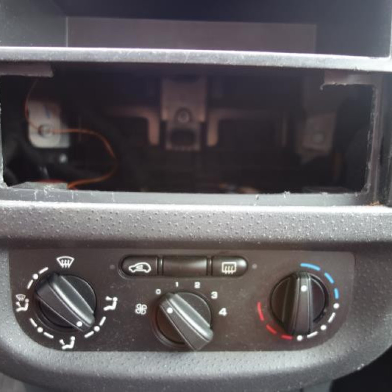 Boitier air bag CITROEN C2 Photo n°9
