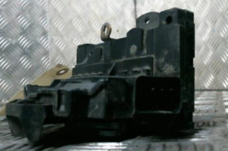 Serrure arriere gauche FORD FOCUS 1