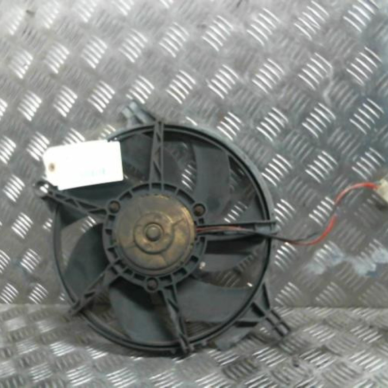 Moto ventilateur radiateur MERCEDES VITO 638 Photo n°2