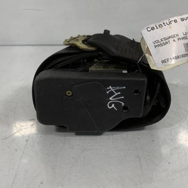 Pretensionneur de ceinture avant gauche VOLKSWAGEN PASSAT 4 Photo n°3