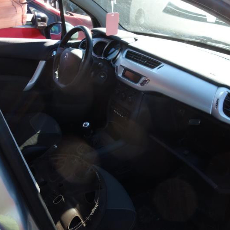 Bloc ABS (freins anti-blocage) CITROEN C3 2 Photo n°8