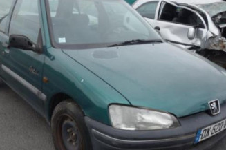 Leve vitre mecanique avant droit PEUGEOT 106
