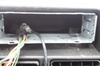 Leve vitre mecanique avant droit PEUGEOT 106