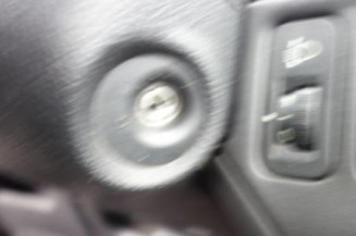 Leve vitre mecanique avant droit PEUGEOT 106